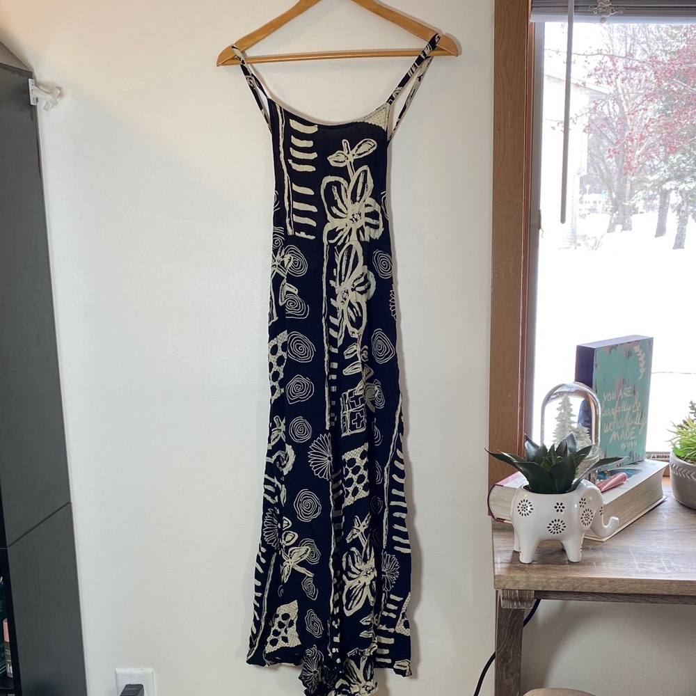 Chic Black and White Floral Maxi Dress